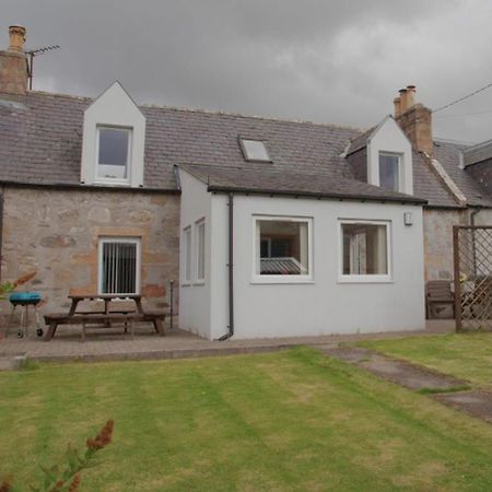 Mike'S 3-Bedroom Countryside Cottage Alness Buitenkant foto