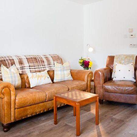 Mike'S 3-Bedroom Countryside Cottage Alness Buitenkant foto
