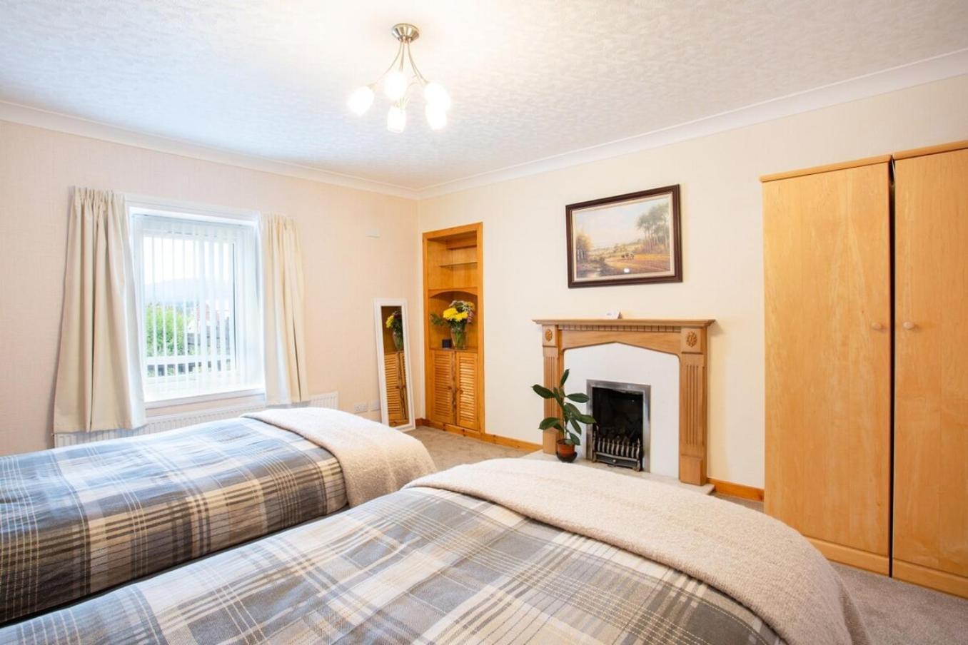 Mike'S 3-Bedroom Countryside Cottage Alness Buitenkant foto