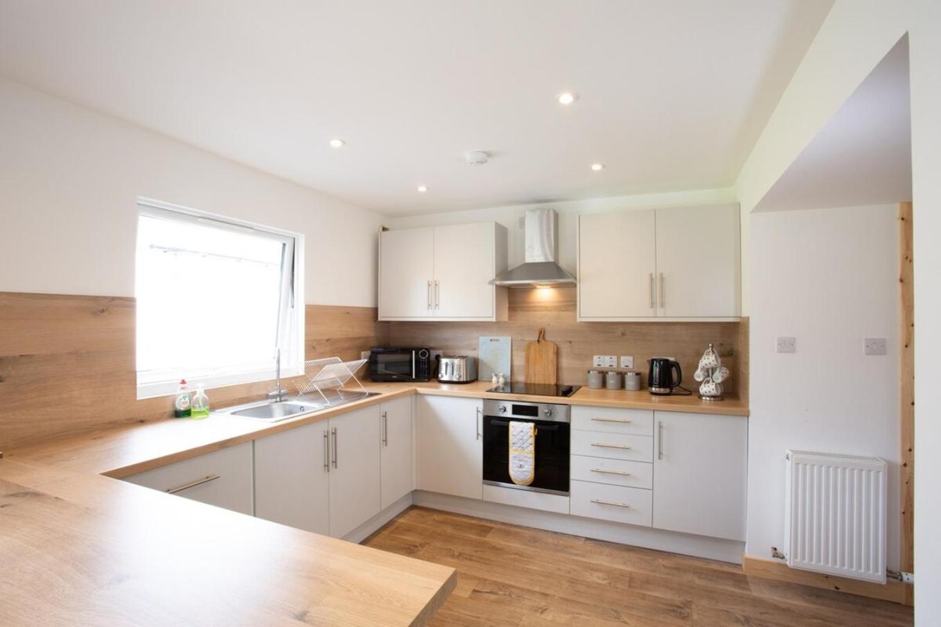 Mike'S 3-Bedroom Countryside Cottage Alness Buitenkant foto