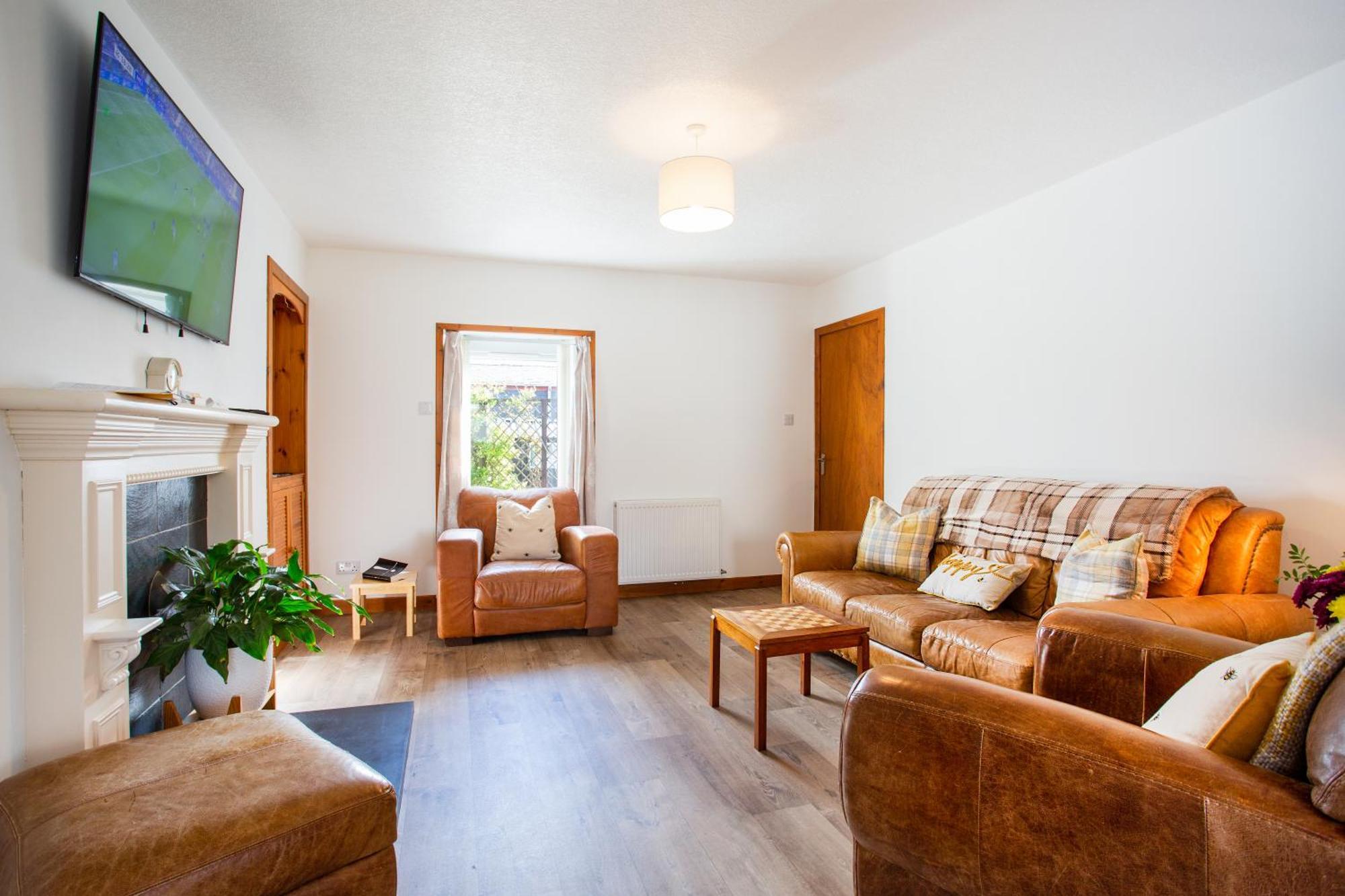Mike'S 3-Bedroom Countryside Cottage Alness Buitenkant foto